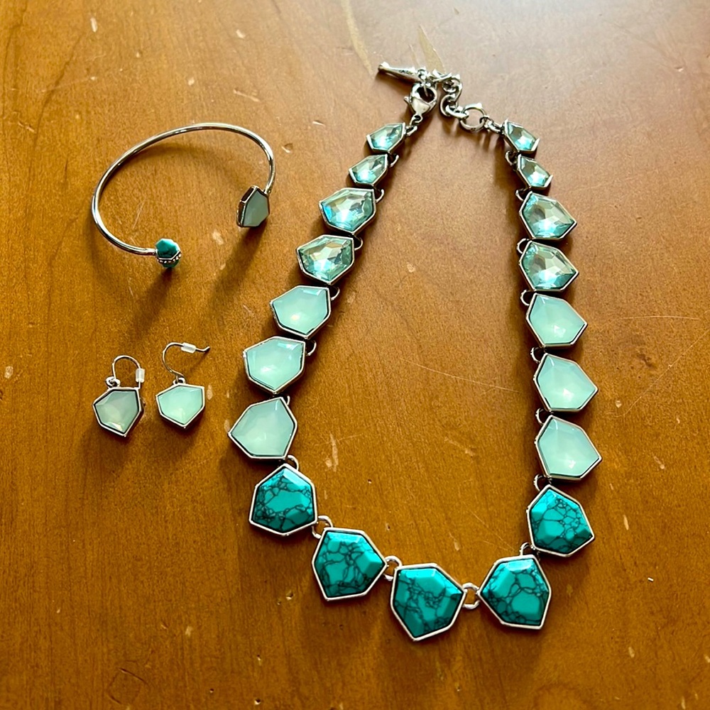Turquoise stone jewelry set